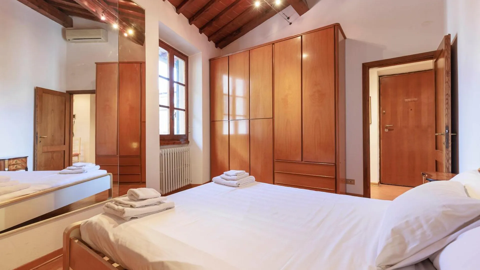 Savonarola Loft Apartment Florence Italy